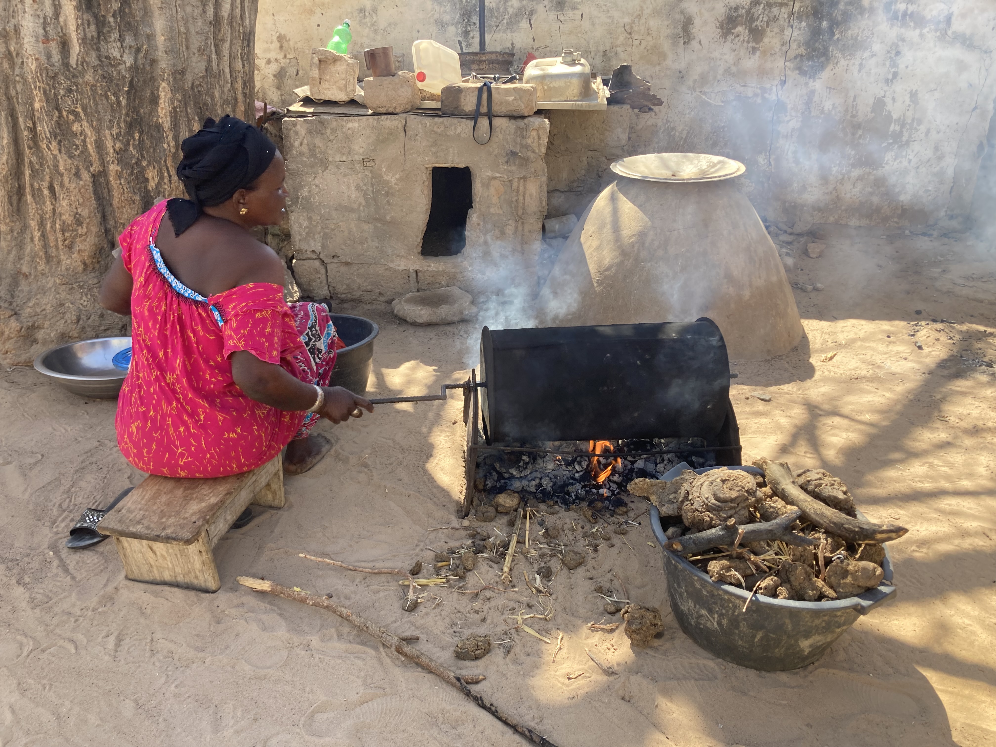 Toastage des arachides, commune de Boulel, Sénégal 2023